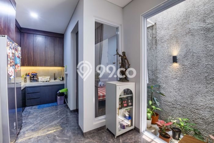 Dijual Hunian Rumah Terawat 4 KT di Bintaro, Tangerang Selatan Dijual Hunian Rumah Terawat 4 KT di Bintaro, Tangerang Selatan
