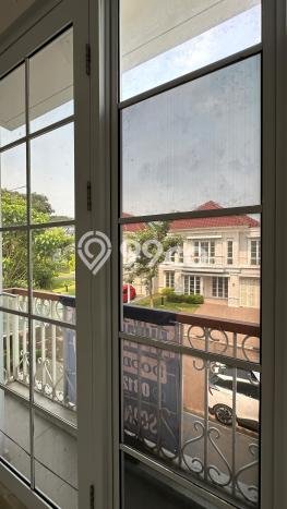 Rumah Elit Modern Tanpa Renovasi di Gading Serpong Tangerang Rumah Elit Modern Tanpa Renovasi di Gading Serpong Tangerang