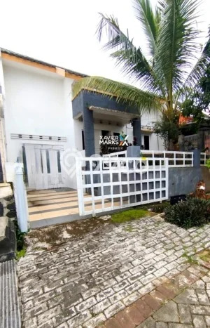 For Sale Hunian Rumah Terawat 3 Kamar di Sengkaling, Malang For Sale Hunian Rumah Terawat 3 Kamar di Sengkaling, Malang
