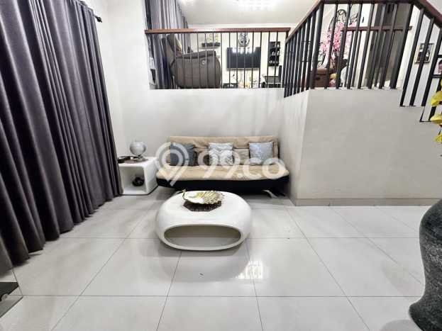 Dijual Rumah Luas Elegan Dengan View Cantik di Grand Wisata, Bekasi Dijual Rumah Luas Elegan Dengan View Cantik di Grand Wisata, Bekasi