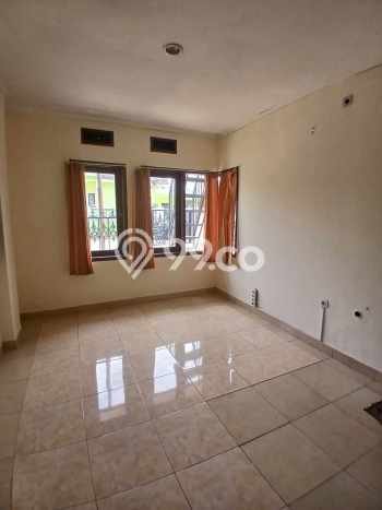 Rumah Bagus Siap Pakai Di Pancoran Mas Luas 200m2 Lokasi Strategis Rumah Bagus Siap Pakai Di Pancoran Mas Luas 200m2 Lokasi Strategis