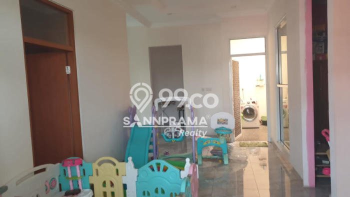 For Sale Rumah 6 Kamar Lokasi Strategis Nyaman dan Strategis di Cilodong For Sale Rumah 6 Kamar Lokasi Strategis Nyaman dan Strategis di Cilodong