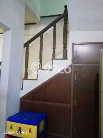 Dijual Rumah 5 Kamar Lokasi Strategis Nyaman dan Strategis di Beji Dijual Rumah 5 Kamar Lokasi Strategis Nyaman dan Strategis di Beji