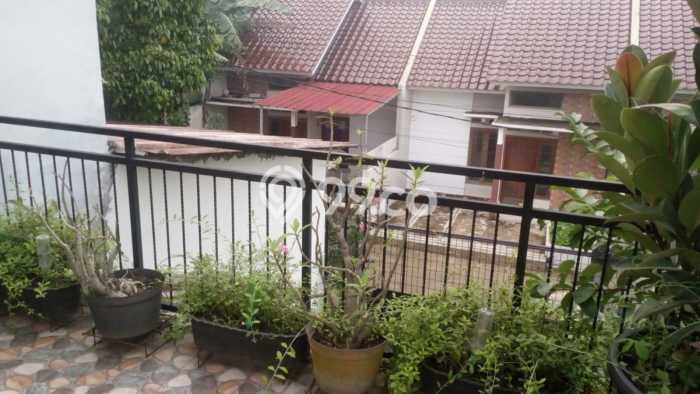 For Sale Hunian Rumah Nyaman 6 Kamar di Bojong Sari, Depok For Sale Hunian Rumah Nyaman 6 Kamar di Bojong Sari, Depok