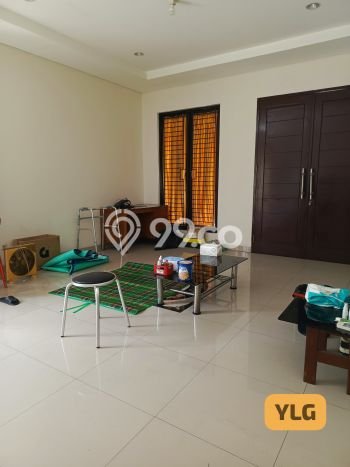 Rumah Modern 4 KT di Citra Grand Jakarta Timur Unfurnished Rumah Modern 4 KT di Citra Grand Jakarta Timur Unfurnished