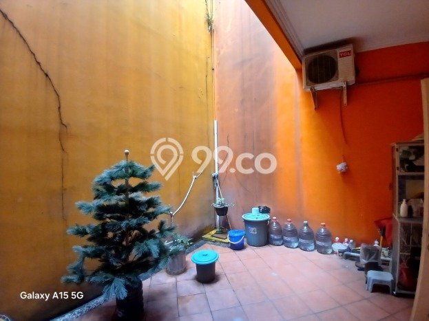 Rumah Elit Modern Siap Huni di Cibubur Jakarta Timur Rumah Elit Modern Siap Huni di Cibubur Jakarta Timur