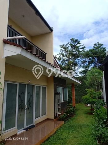 Jual Rumah Mewah Elegan Dengan View Cantik di Cibubur, Jakarta Timur Jual Rumah Mewah Elegan Dengan View Cantik di Cibubur, Jakarta Timur