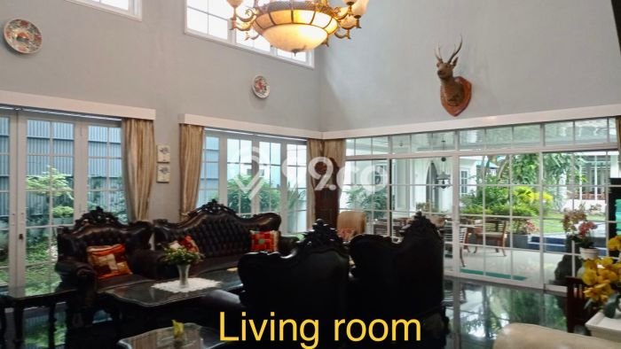 Ready to Use! Luxury House LT 1190m2 Desain Modern di Cibubur Ready to Use! Luxury House LT 1190m2 Desain Modern di Cibubur