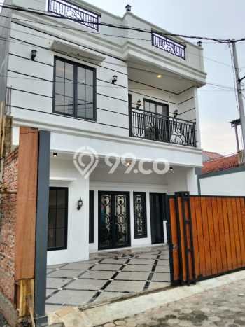 Hunian Cantik Minimalis Lb 210m2 di Cipayung, Jakarta Timur Hunian Cantik Minimalis Lb 210m2 di Cipayung, Jakarta Timur