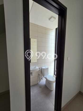 Disewakan! Rumah 3 Kamar Tidur &
3 Kamar Mandi di Summarecon Crown Gading, Bekasi Disewakan! Rumah 3 Kamar Tidur &
3 Kamar Mandi di Summarecon Crown Gading, Bekasi