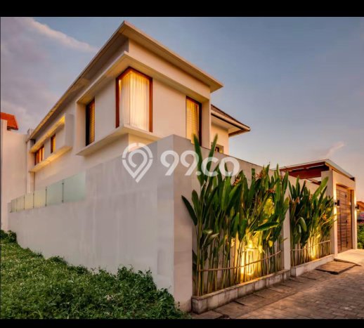 For Sale! Vila Kawasan , Ukuran 200m2m², Lokasi Premium For Sale! Vila Kawasan , Ukuran 200m2m², Lokasi Premium