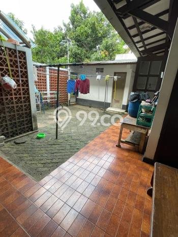Rumah Mewah LB 325m2 Siap Pakai Desain Elegan di Pangkalan Jati, Depok Rumah Mewah LB 325m2 Siap Pakai Desain Elegan di Pangkalan Jati, Depok