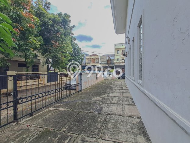Untuk Dijual Kantor di Kelapa Gading Jakarta Utara LT 337m2 / LB 400m2 Untuk Dijual Kantor di Kelapa Gading Jakarta Utara LT 337m2 / LB 400m2
