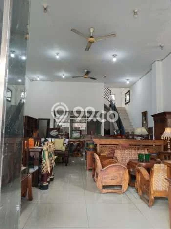 Komersial Disewa di Jakarta Selatan dengan LB 200m2 Area Komersial Ramai Komersial Disewa di Jakarta Selatan dengan LB 200m2 Area Komersial Ramai