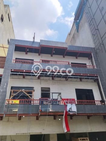 Unit Kost Dijual di Jakarta Barat Spesifikasi 31 Kamar Tidur dan Area Strategis Unit Kost Dijual di Jakarta Barat Spesifikasi 31 Kamar Tidur dan Area Strategis