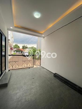 Siap Huni Rumah Mewah 3 Kamar di Jagakarsa Dekat ke Mana Saja Siap Huni Rumah Mewah 3 Kamar di Jagakarsa Dekat ke Mana Saja