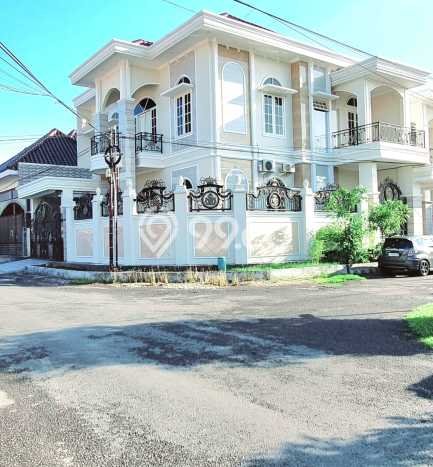 Rumah Luxury Modern Tanpa Renovasi di Manyar Surabaya Rumah Luxury Modern Tanpa Renovasi di Manyar Surabaya