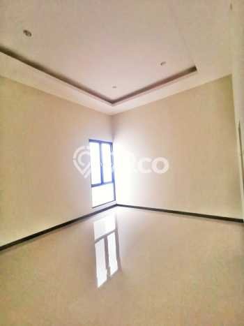 Jual Rumah Bagus Siap Huni LB 140m2 di Rungkut, Surabaya Jual Rumah Bagus Siap Huni LB 140m2 di Rungkut, Surabaya