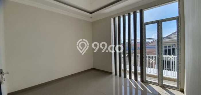 Jual Rumah Favorit Siap Huni LB 165m2 di Mulyorejo, Surabaya Jual Rumah Favorit Siap Huni LB 165m2 di Mulyorejo, Surabaya