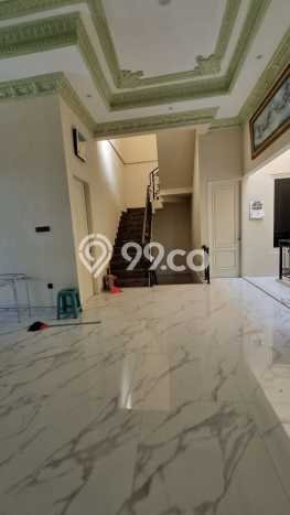 Rumah Luxury Modern Tanpa Renovasi di Manyar Surabaya Rumah Luxury Modern Tanpa Renovasi di Manyar Surabaya