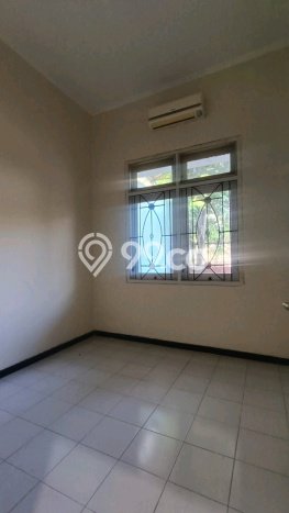 Lokasi terbaik! Rumah siap huni disewakan di Sidoarjo LB 120m2 Lokasi terbaik! Rumah siap huni disewakan di Sidoarjo LB 120m2