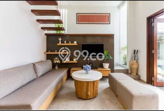 Vila Kawasan , Area 266m2m², Lokasi Premium Vila Kawasan , Area 266m2m², Lokasi Premium