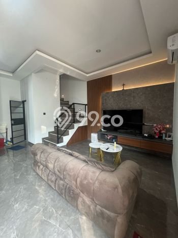 Rumah Minimalis 3 KT di Kav DKI Jakarta Barat Semi Furnished Rumah Minimalis 3 KT di Kav DKI Jakarta Barat Semi Furnished