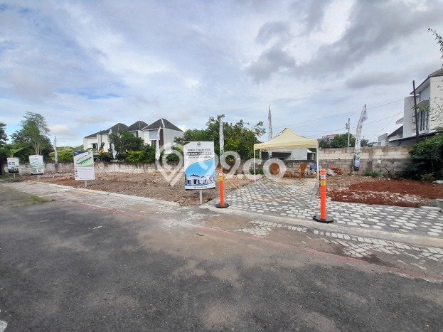 Rumah Luas Asri 3 KT Siap Pakai di Kedungmundu Semarang Rumah Luas Asri 3 KT Siap Pakai di Kedungmundu Semarang