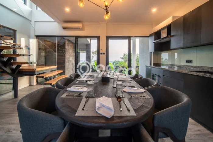 AREA PREMIUM! Vila Kawasan , Ukuran 470m2m², View Menarik sekitar AREA PREMIUM! Vila Kawasan , Ukuran 470m2m², View Menarik sekitar
