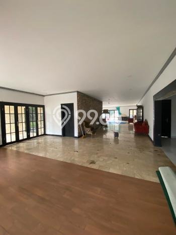 Rumah Bagus Disewakan di Setiabudi, Bandung LT 2200m2, LB 500m2 Rumah Bagus Disewakan di Setiabudi, Bandung LT 2200m2, LB 500m2