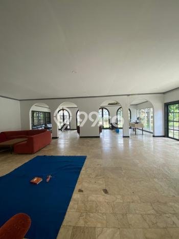 Rumah Bagus Disewakan di Setiabudi, Bandung LT 2200m2, LB 500m2 Rumah Bagus Disewakan di Setiabudi, Bandung LT 2200m2, LB 500m2