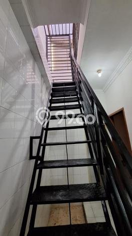 Rumah Modern Minimalis 4 Kamar Bisa Langsung Pindah di Kelapa Gading Rumah Modern Minimalis 4 Kamar Bisa Langsung Pindah di Kelapa Gading