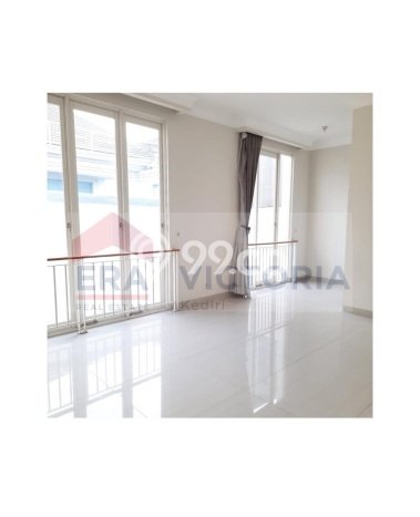 Ready to Use! Premium House LT 240m2 Desain Modern di Surabaya Kota Ready to Use! Premium House LT 240m2 Desain Modern di Surabaya Kota