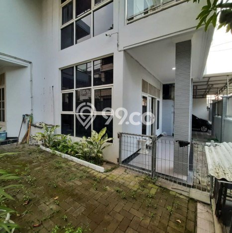 Rumah Luxury Modern Siap Huni di Raya Darmo Surabaya Rumah Luxury Modern Siap Huni di Raya Darmo Surabaya