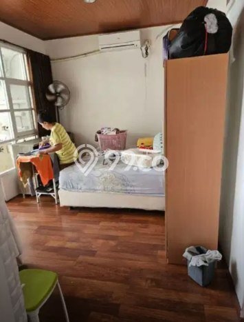 Rumah LT 144m2m² / LB 160m2m² Area Strategis di Wiyung, Surabaya Rumah LT 144m2m² / LB 160m2m² Area Strategis di Wiyung, Surabaya