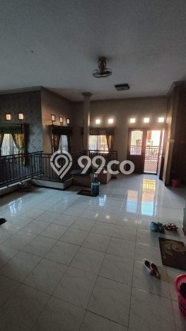 Jual Segera Rumah 7 KT 4 KM di Pakuwon City, Surabaya Jual Segera Rumah 7 KT 4 KM di Pakuwon City, Surabaya
