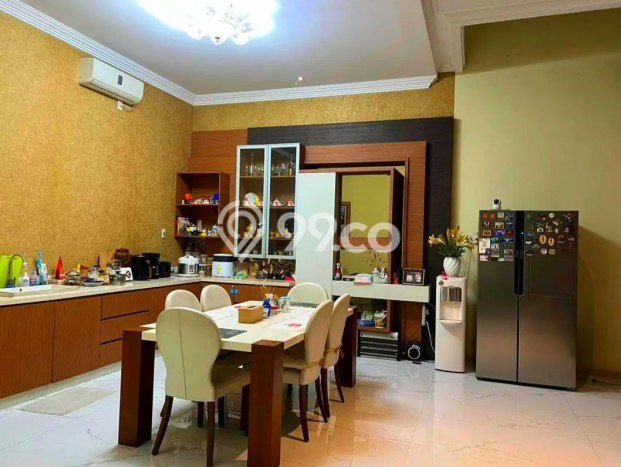 Hunian Mewah LB 700m2 Siap Huni Desain Elegan di Nginden, Surabaya Hunian Mewah LB 700m2 Siap Huni Desain Elegan di Nginden, Surabaya