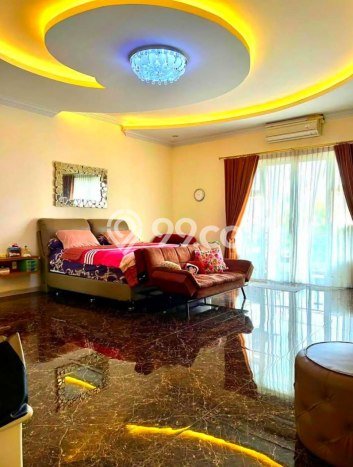Hunian Mewah LB 700m2 Siap Huni Desain Elegan di Nginden, Surabaya Hunian Mewah LB 700m2 Siap Huni Desain Elegan di Nginden, Surabaya