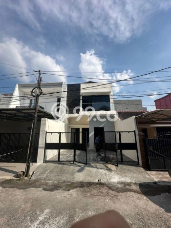 KESEMPATAN EMAS! Rumah di Tandes, Surabaya, LT 108m2m² Bangunan 140m2m² KESEMPATAN EMAS! Rumah di Tandes, Surabaya, LT 108m2m² Bangunan 140m2m²