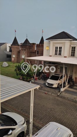 Rumah Modern Cantik 2 KT Siap Huni di Taman Rumah Modern Cantik 2 KT Siap Huni di Taman