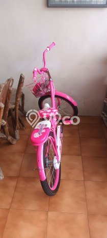 Dijual Cepat Rumah Bagus Siap Huni LB 84m2 di Wiyung, Surabaya Dijual Cepat Rumah Bagus Siap Huni LB 84m2 di Wiyung, Surabaya