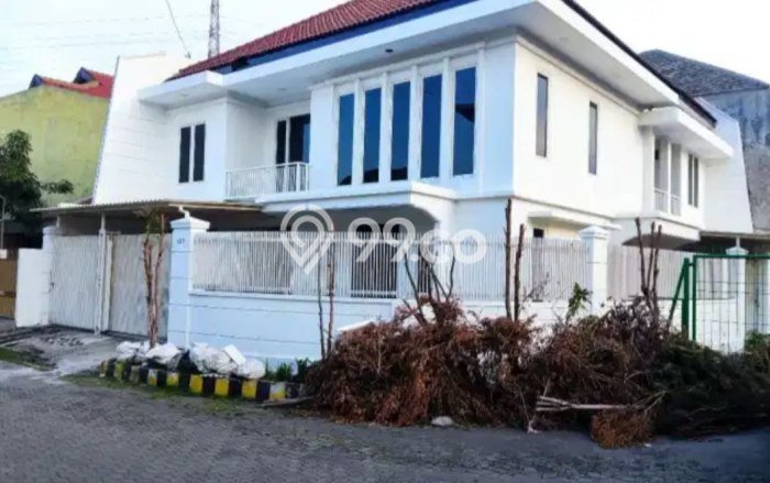 Siap Huni Rumah Mewah 5 Kamar di Tandes Dekat ke Mana Pun Siap Huni Rumah Mewah 5 Kamar di Tandes Dekat ke Mana Pun
