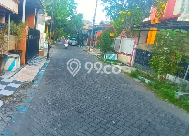 Dijual Rumah 5 Kamar Lokasi Ideal Nyaman dan Strategis di Waru Dijual Rumah 5 Kamar Lokasi Ideal Nyaman dan Strategis di Waru