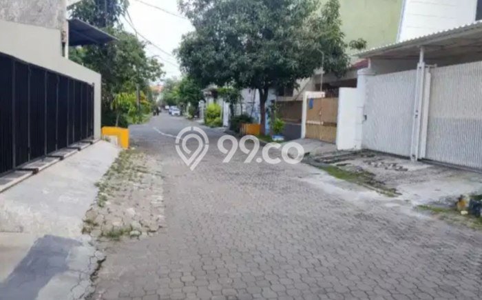 Rumah EXCLUSIVE di Tandes, Surabaya, LT 216m2m² LB 300m2m² HARGA TERBAIK! Rumah EXCLUSIVE di Tandes, Surabaya, LT 216m2m² LB 300m2m² HARGA TERBAIK!