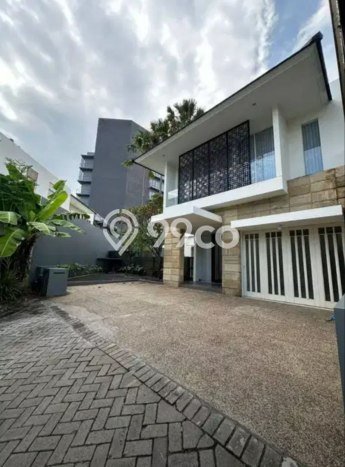 For Sale Rumah Mewah Exclusive di Wiyung, Surabaya For Sale Rumah Mewah Exclusive di Wiyung, Surabaya