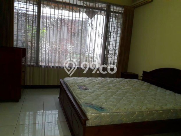 Dijual Hunian Mewah dengan Fasilitas Sekitar Komplit di Wonocolo, Surabaya Dijual Hunian Mewah dengan Fasilitas Sekitar Komplit di Wonocolo, Surabaya