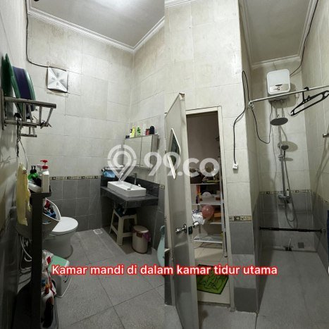 For Sale Rumah 3 Kamar Lokasi Ideal Bagus dan Strategis di Jambangan For Sale Rumah 3 Kamar Lokasi Ideal Bagus dan Strategis di Jambangan