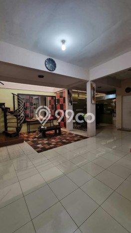 Rumah Strategis Minimalis Lb 230m2 di Waru, Sidoarjo Rumah Strategis Minimalis Lb 230m2 di Waru, Sidoarjo