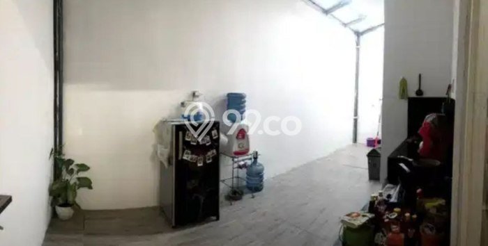 Rumah Modern Minimalis 2 KT Bisa Langsung Pindah di Taman Rumah Modern Minimalis 2 KT Bisa Langsung Pindah di Taman