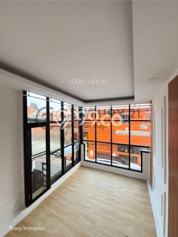 Dijual Rumah Mewah Megah Dengan View Cantik di Kemanggisan, Jakarta Barat Dijual Rumah Mewah Megah Dengan View Cantik di Kemanggisan, Jakarta Barat
